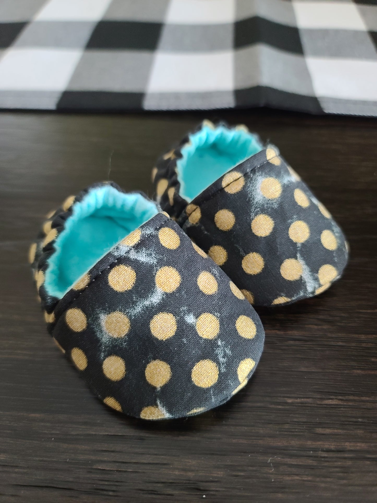 Crib shoes