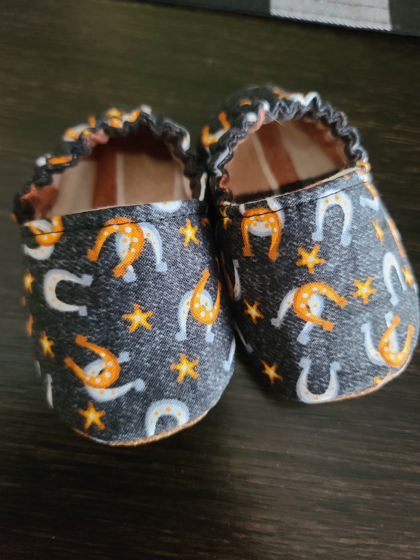 Crib shoes