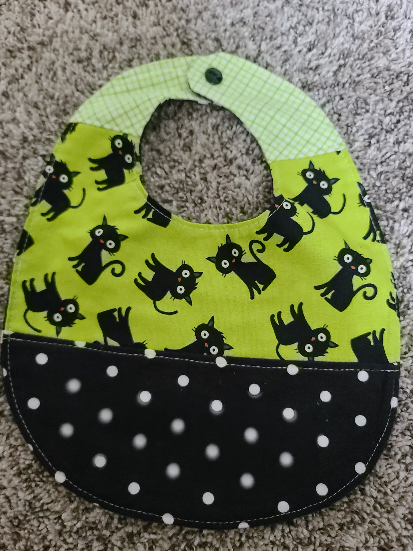 Baby bib - large