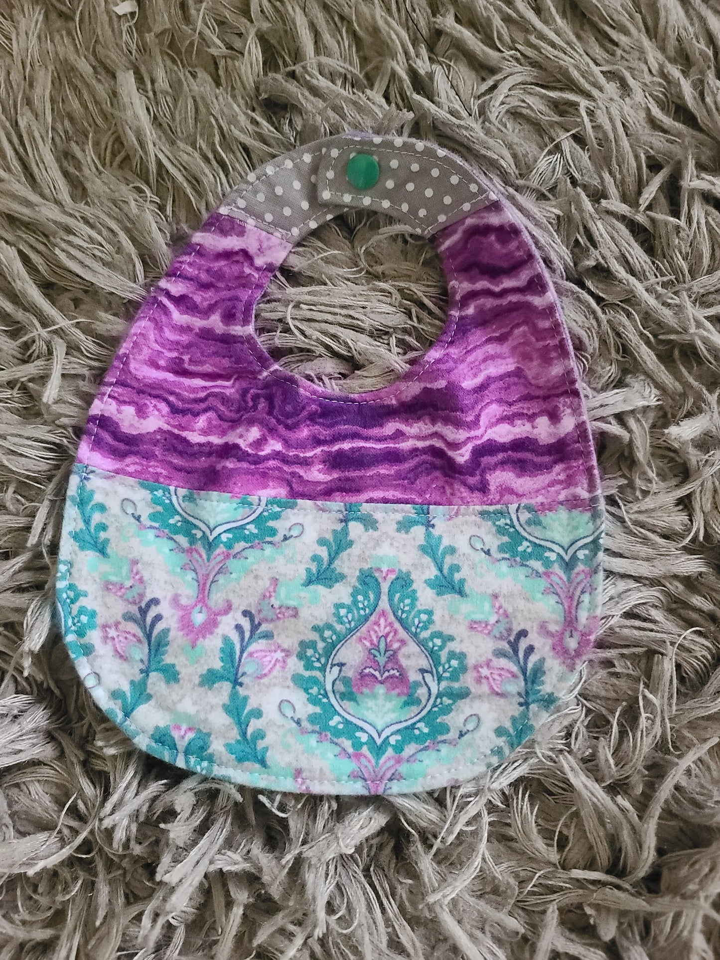 Baby bib - small